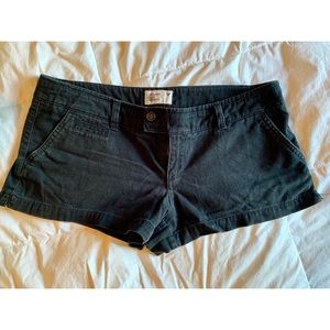 American Eagle black shorts